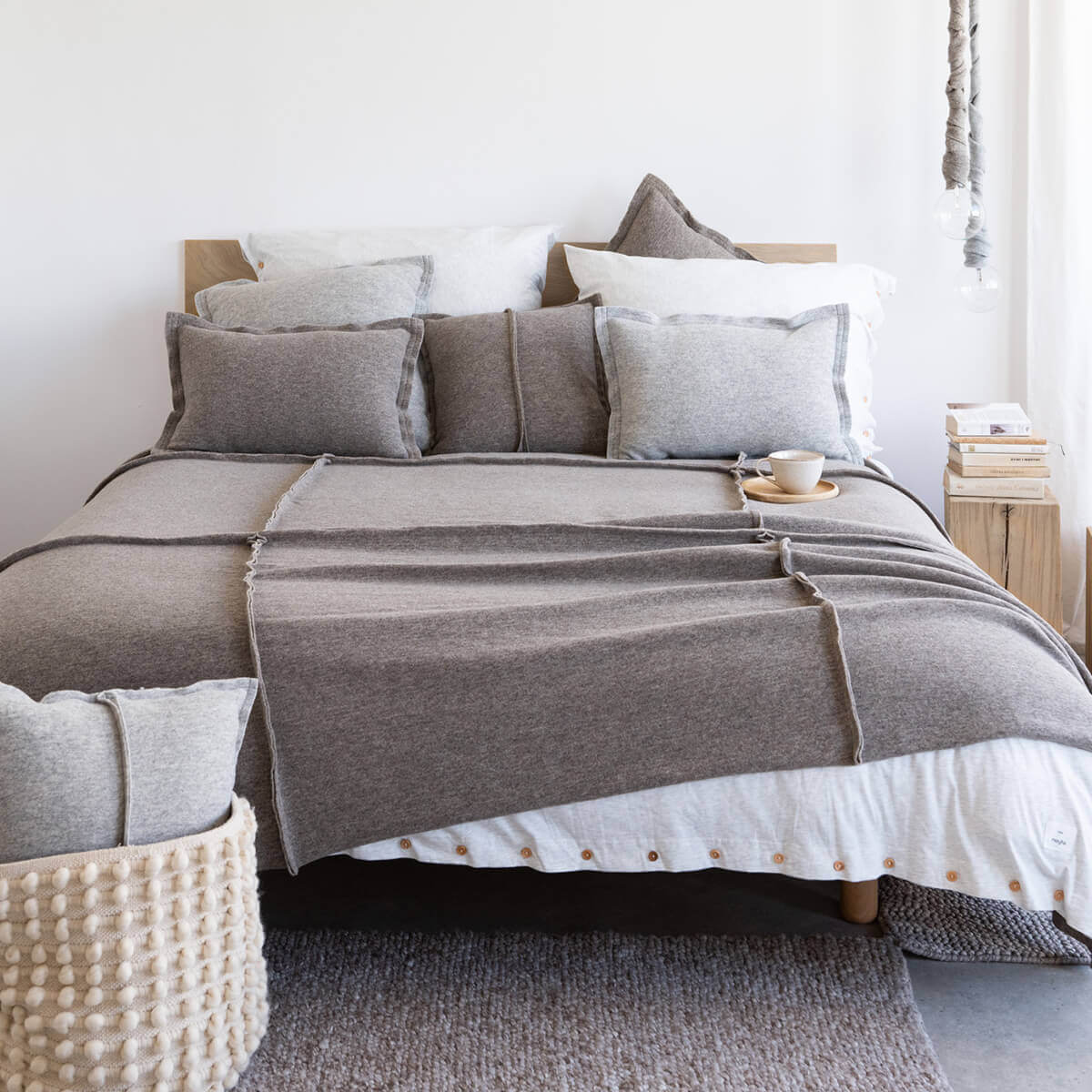 WAVE BEDSPREAD Taupe